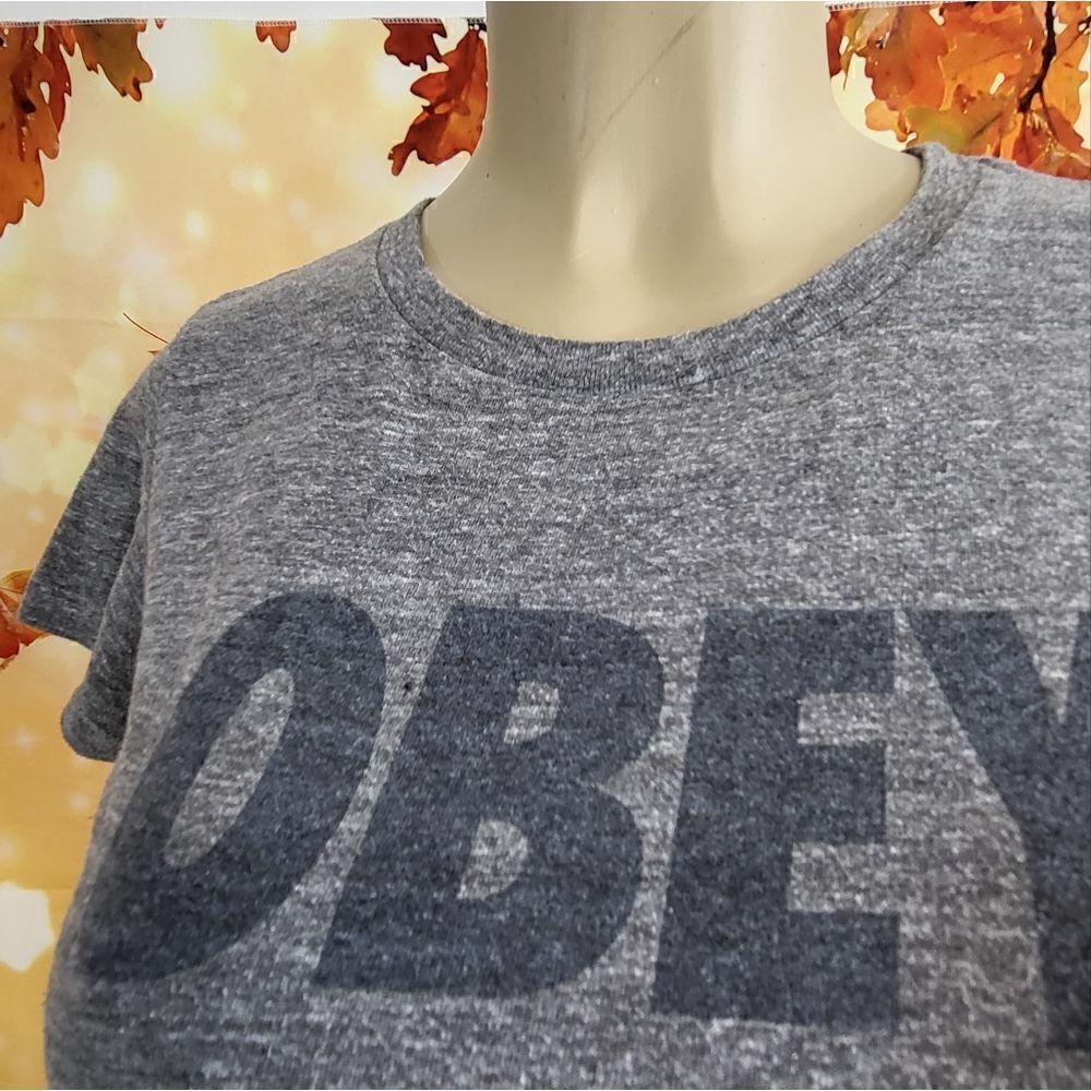 Obey tshirt - Picture 4 of 7